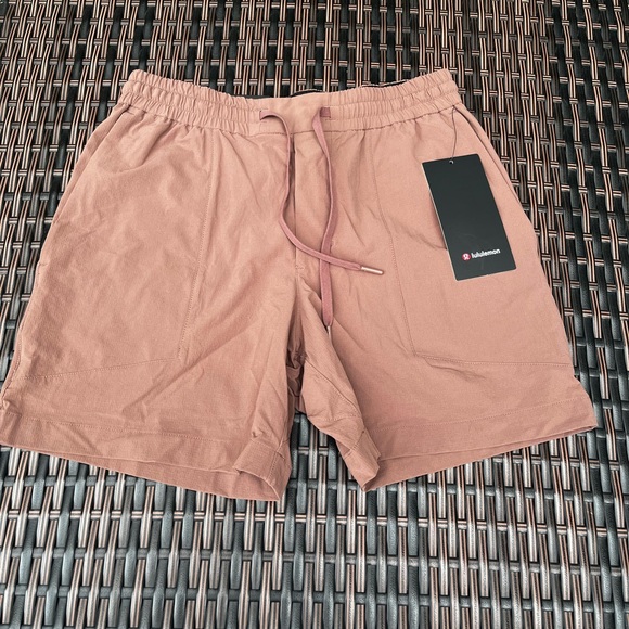 lululemon athletica Other - Lululemon Bowline Shorts Size M Salmon Color - NWT